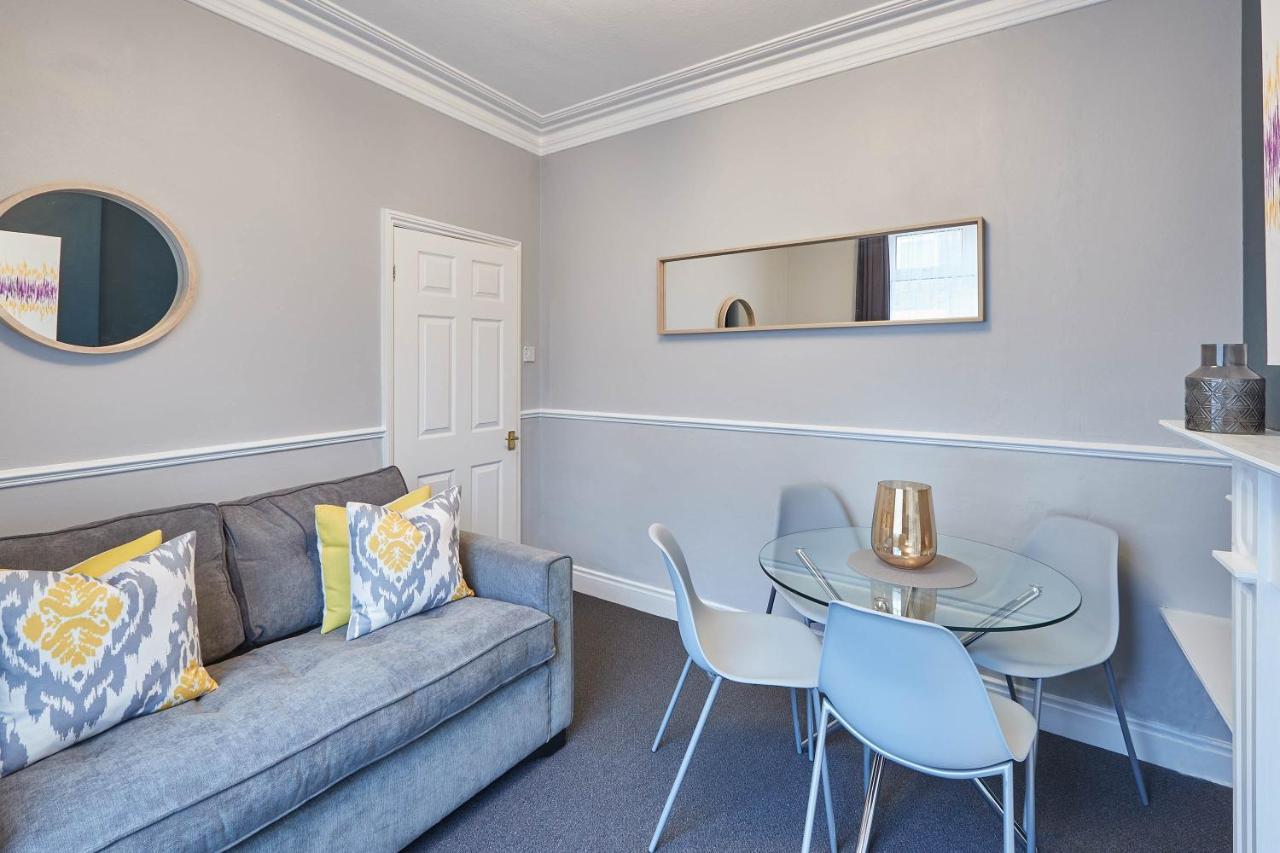 Eskdale House By Horizon Stays Darlington  Dış mekan fotoğraf